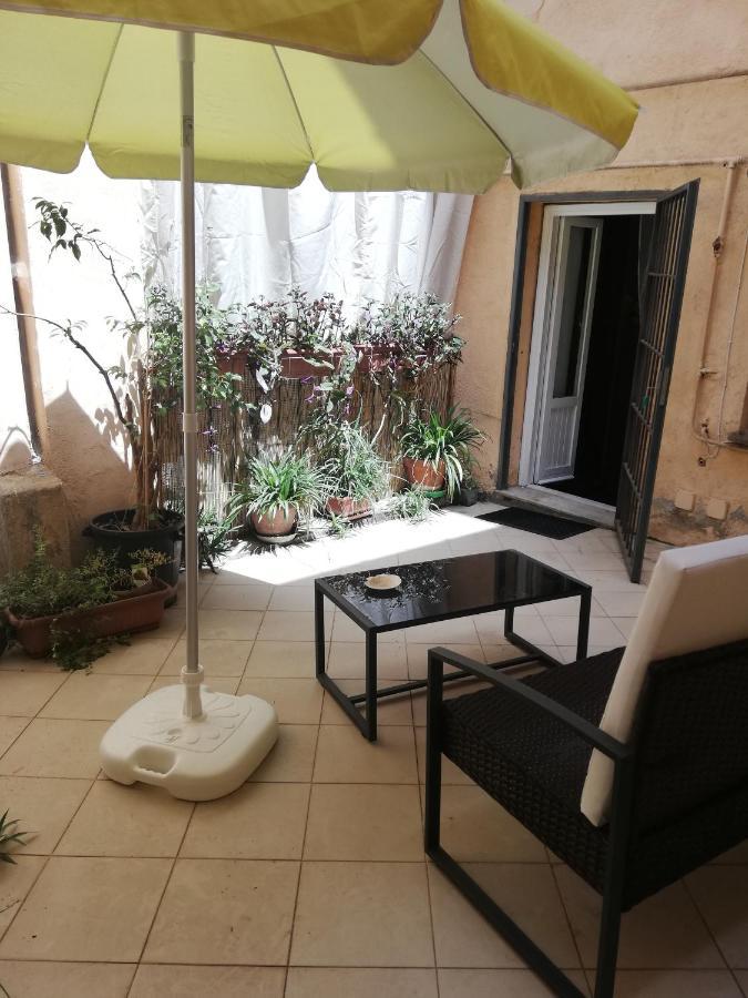 Apartments Campo De Fiori Ρώμη Εξωτερικό φωτογραφία